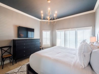 Gust bedroom